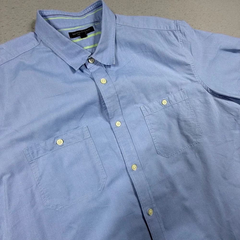 Banana Republic Mens Short Sleeve Oxford Shirt Light Blue Button Down Pockets